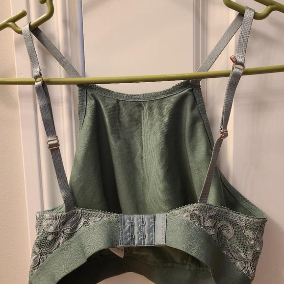 High Neck Convertible Lace Bralette - Picture 2 of 5
